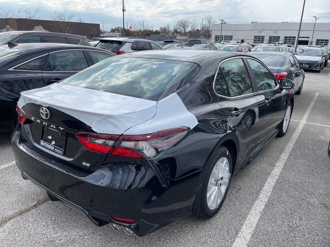 2021 Toyota Camry SE-3