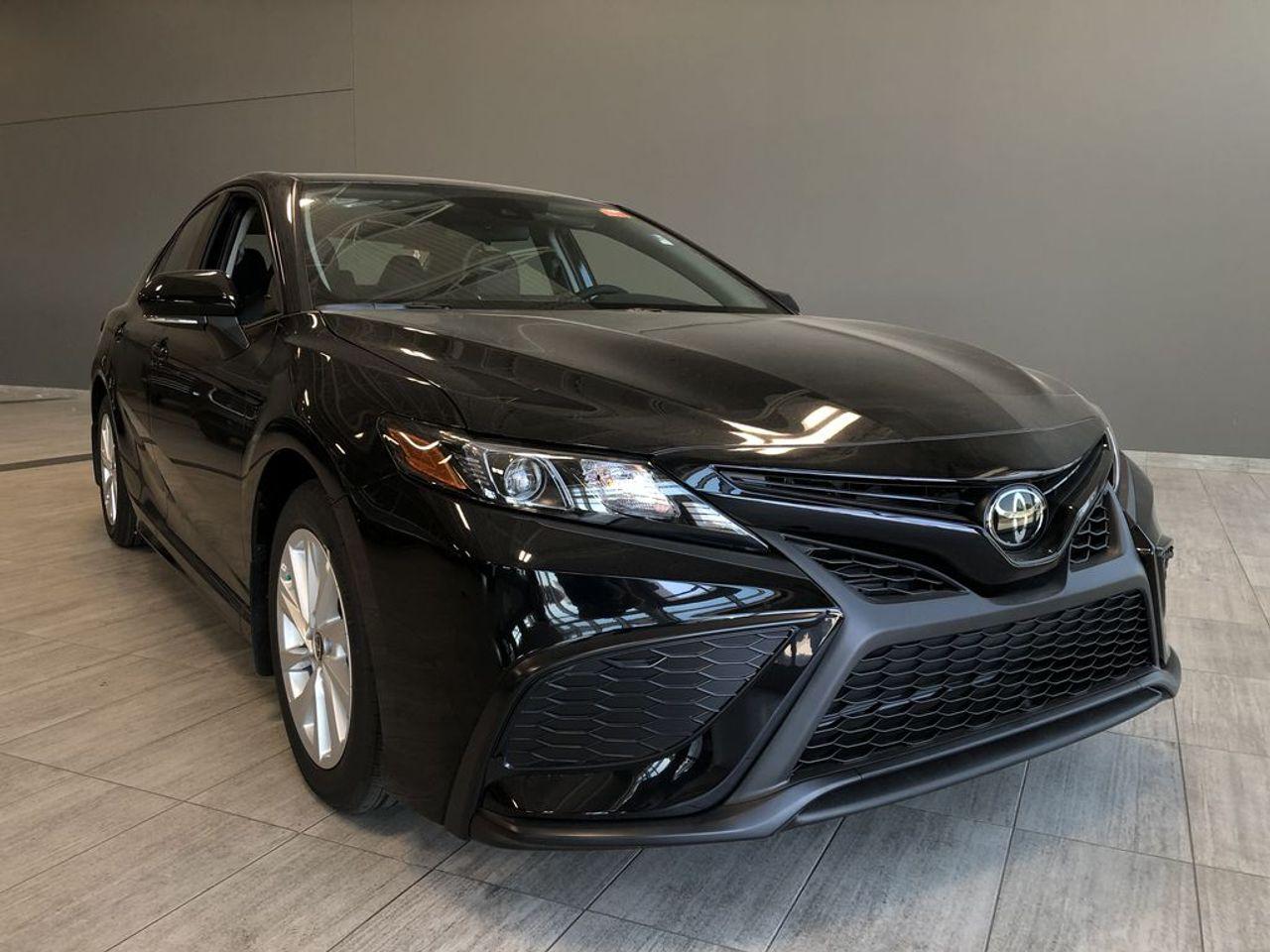 2021 Toyota Camry SE-1