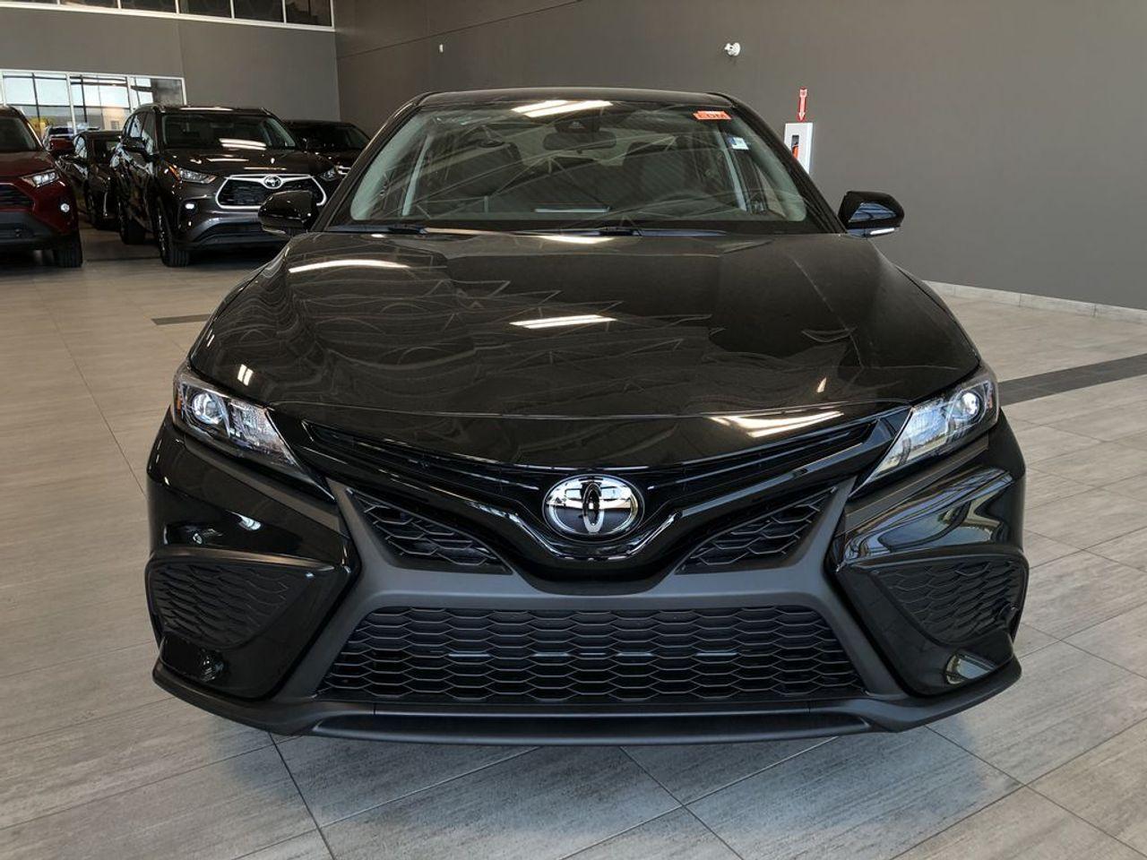 2021 Toyota Camry SE-2