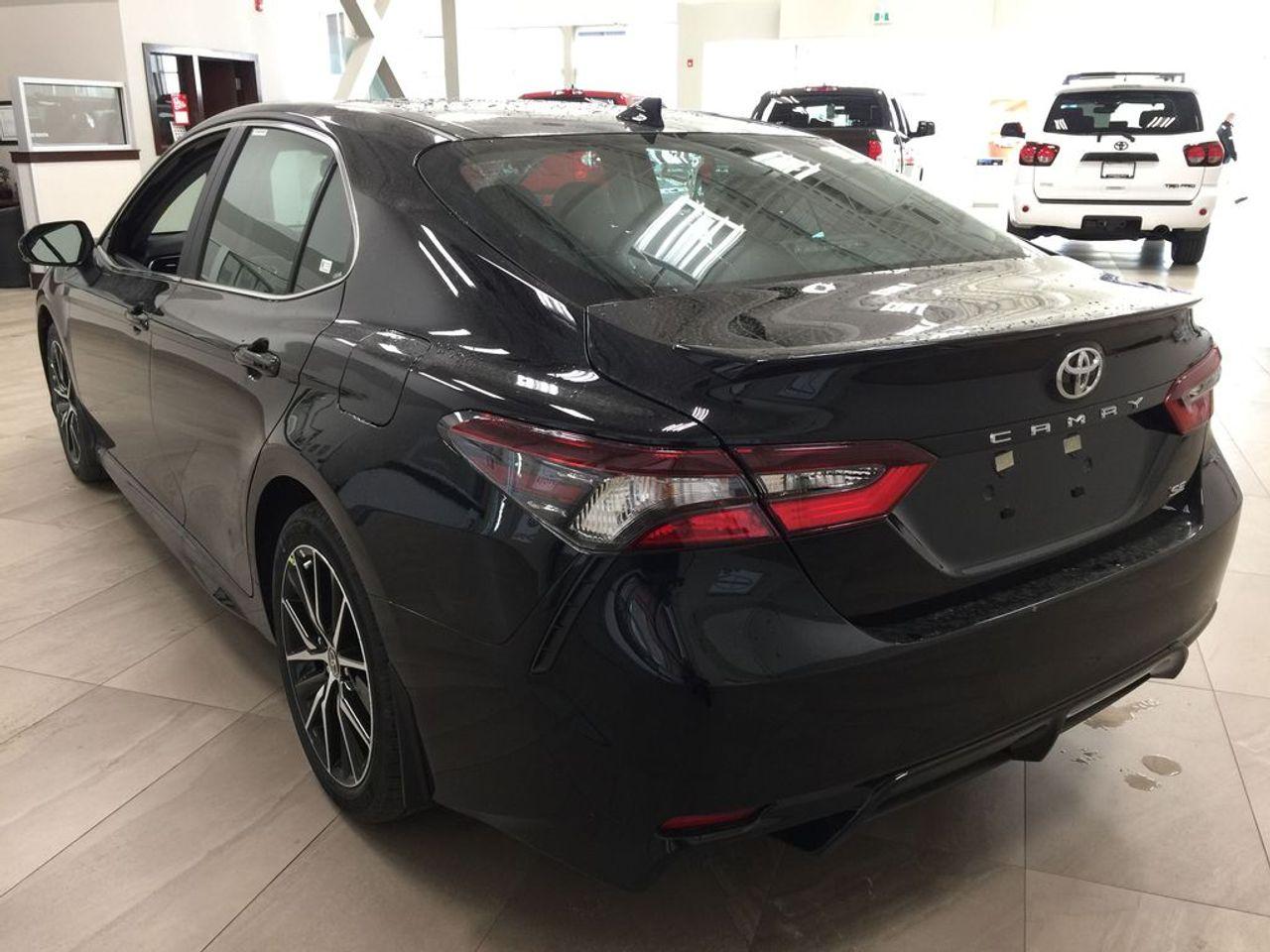 2021 Toyota Camry SE-4
