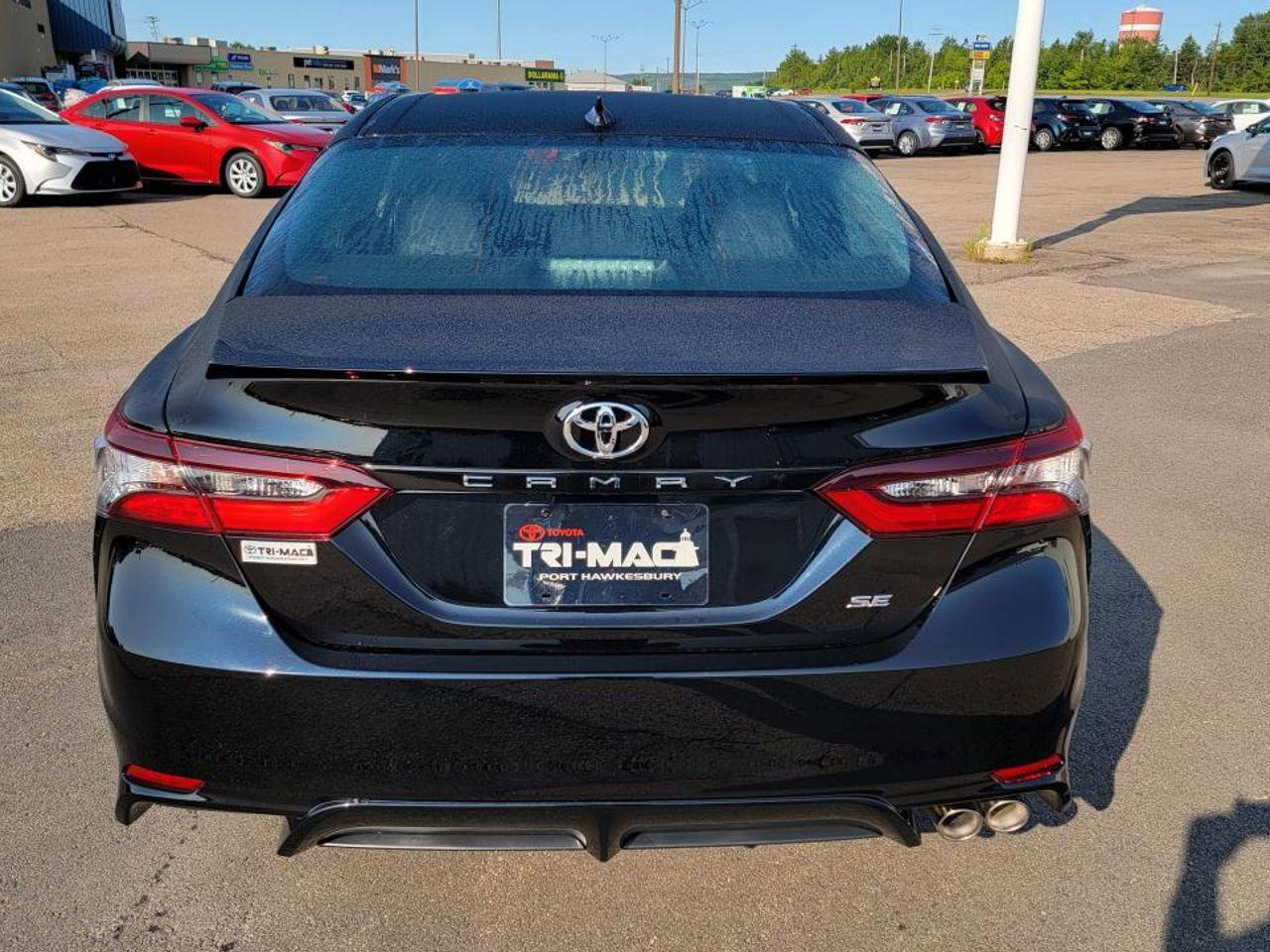 2021 Toyota Camry SE-3