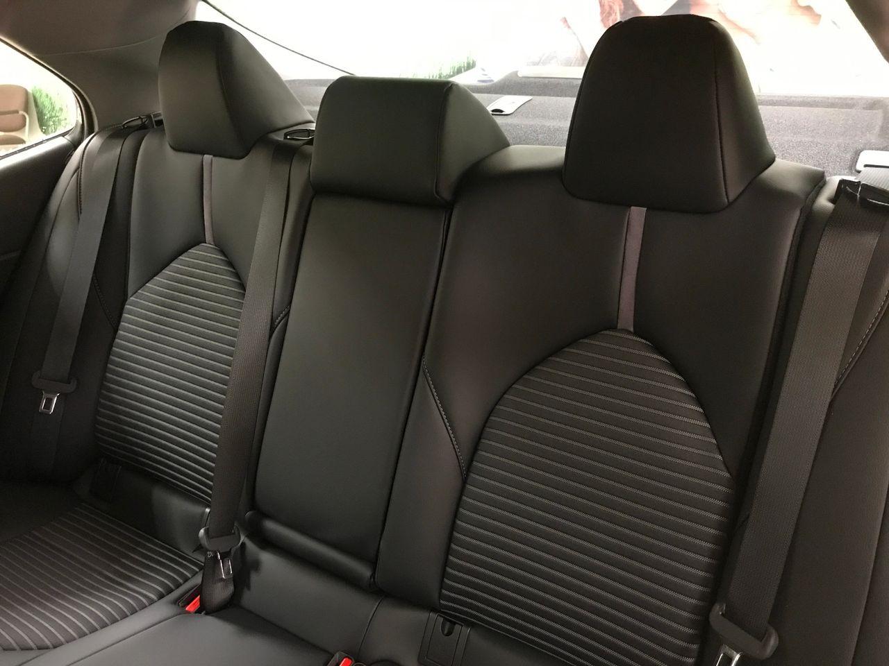 2021 Toyota Camry SE-4