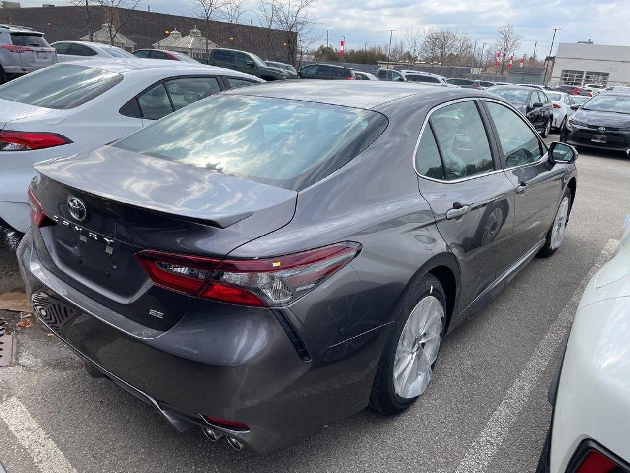 2021 Toyota Camry SE-3