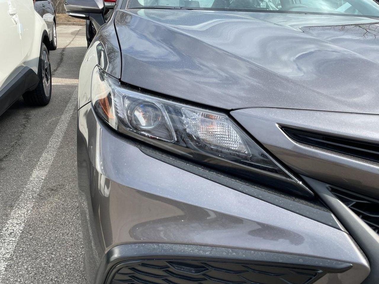 2021 Toyota Camry SE-4