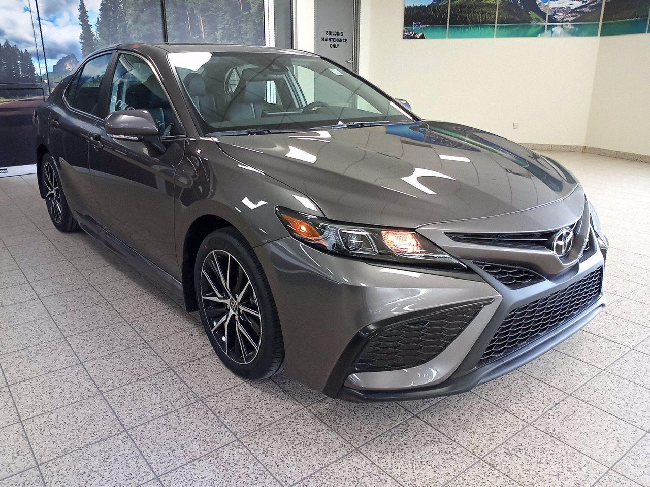 2021 Toyota Camry SE-2