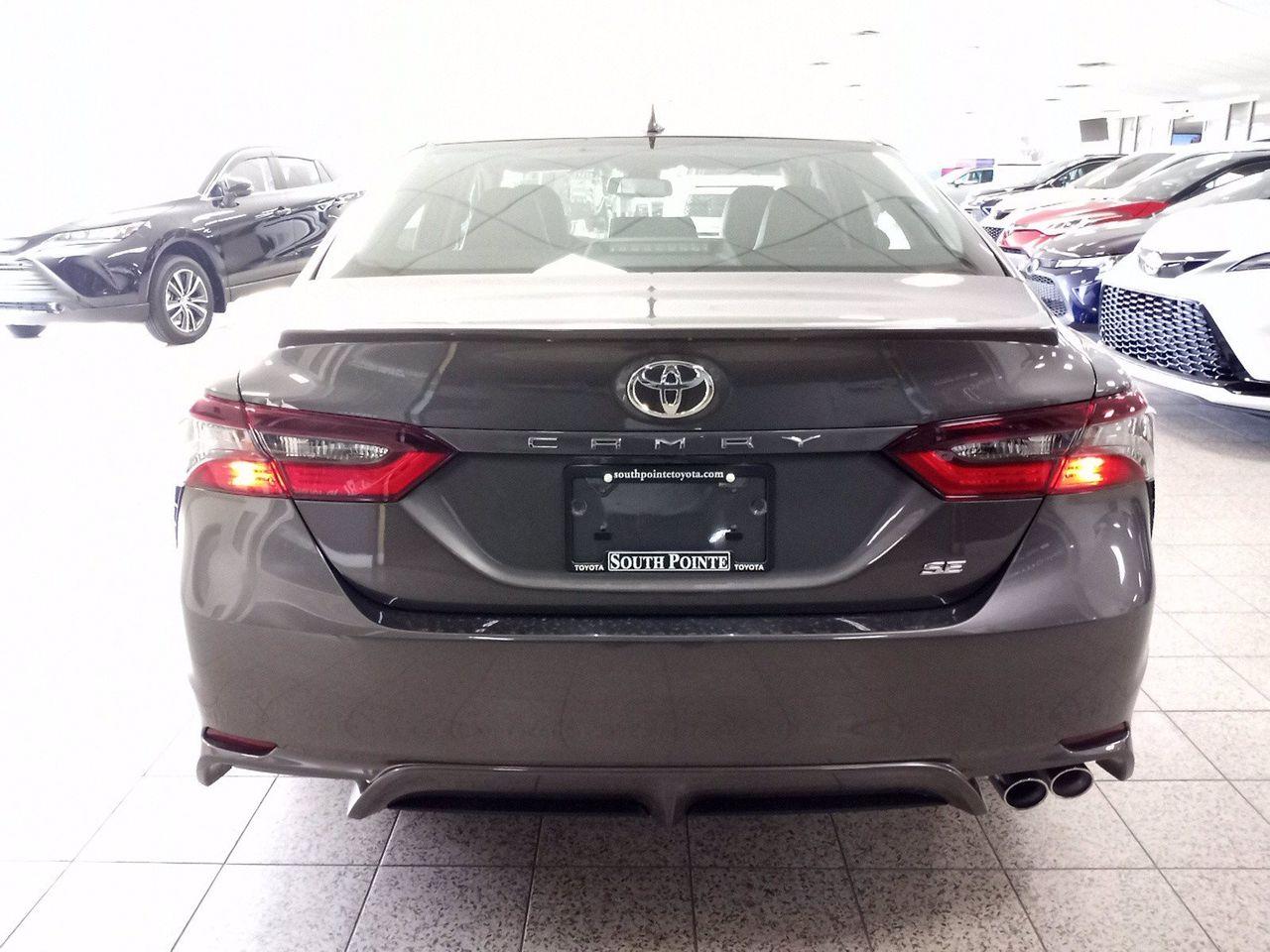 2021 Toyota Camry SE-4