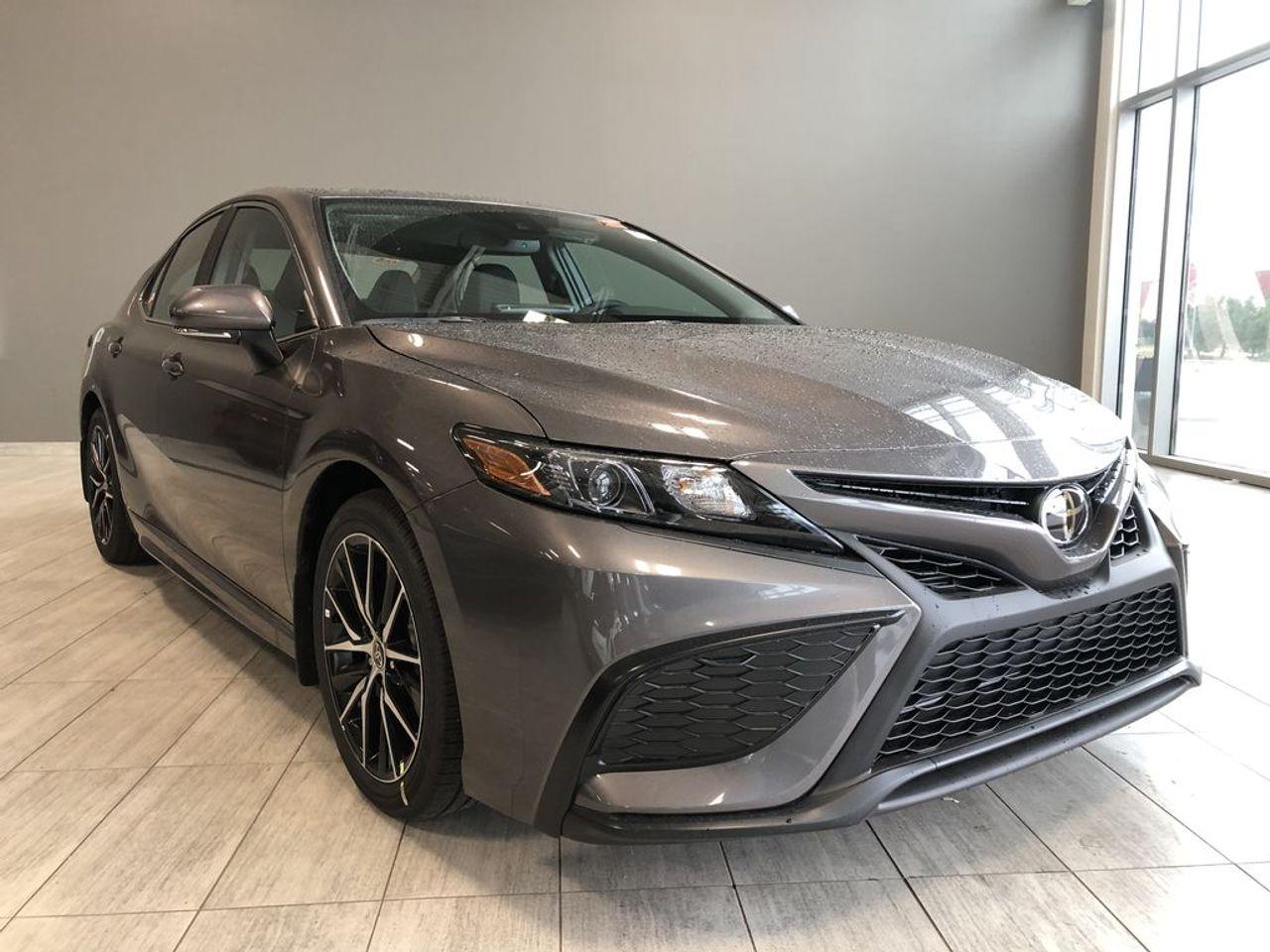 2021 Toyota Camry SE-1