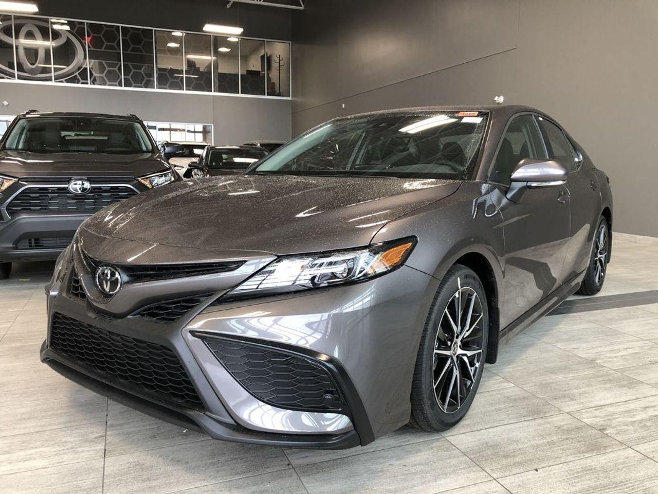 2021 Toyota Camry SE-3