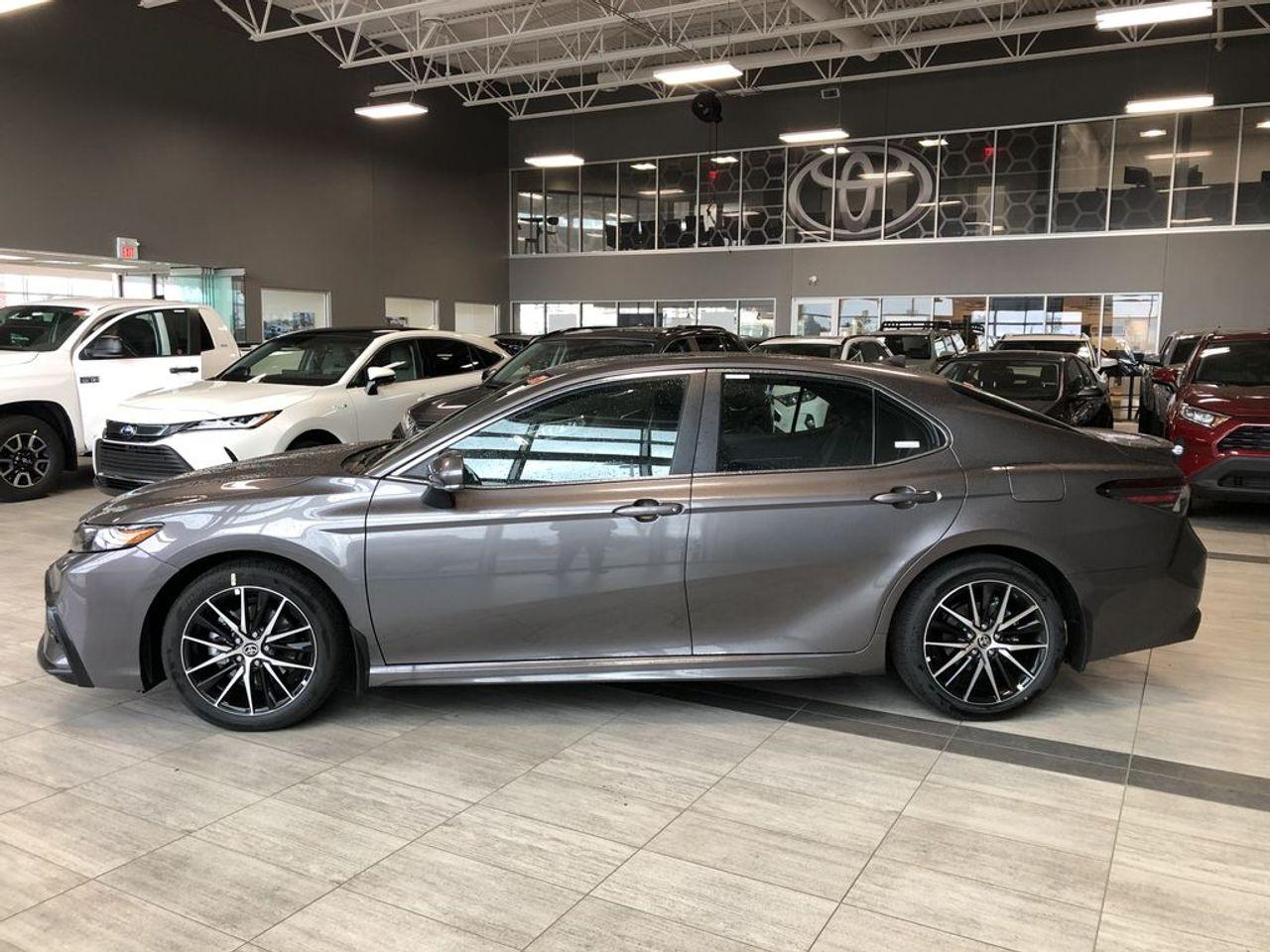 2021 Toyota Camry SE-4