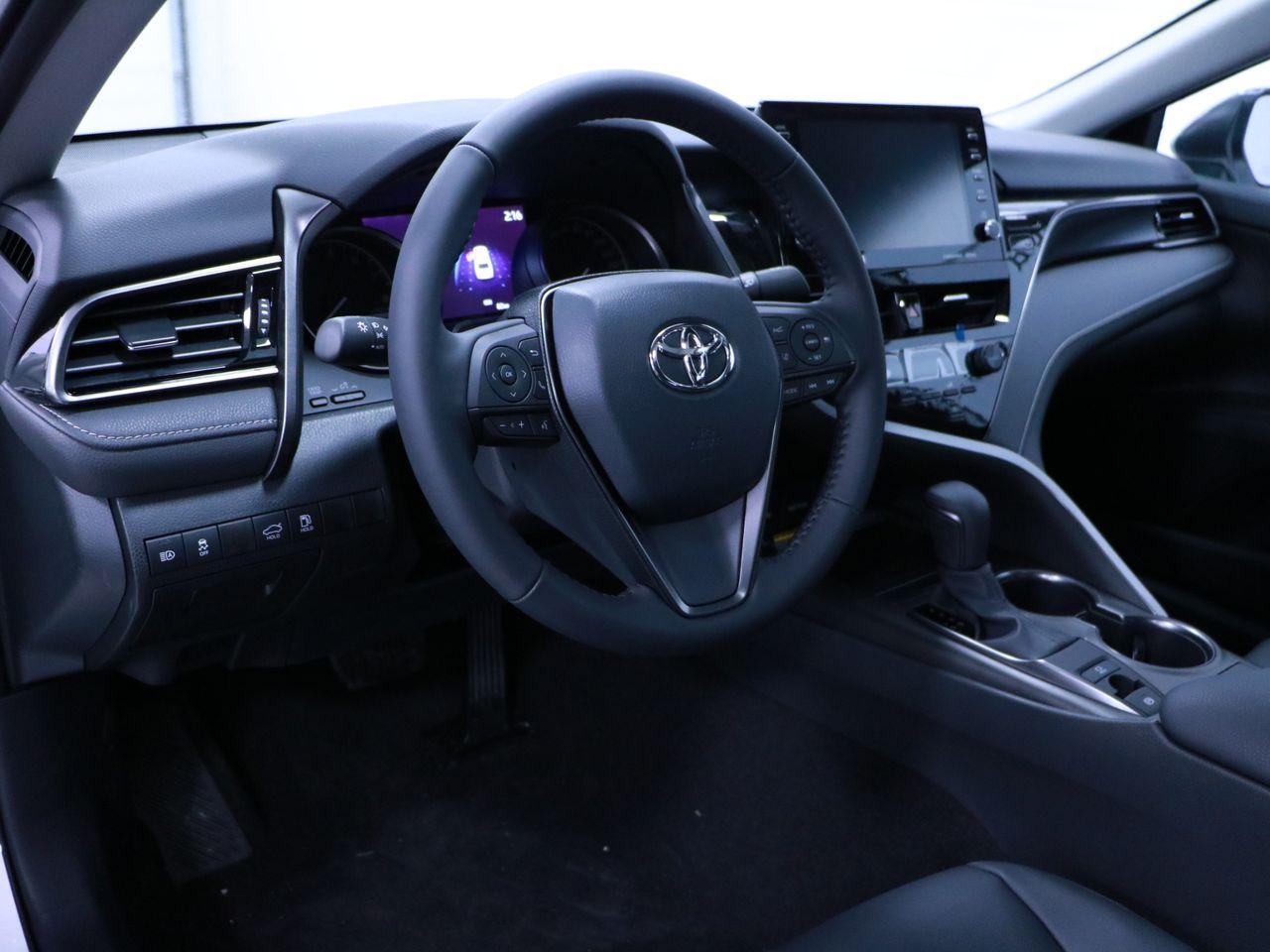 2021 Toyota Camry SE-2