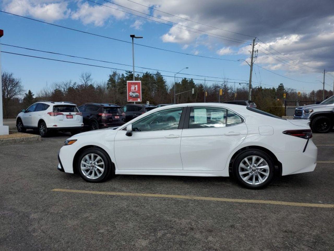 2021 Toyota Camry SE-4