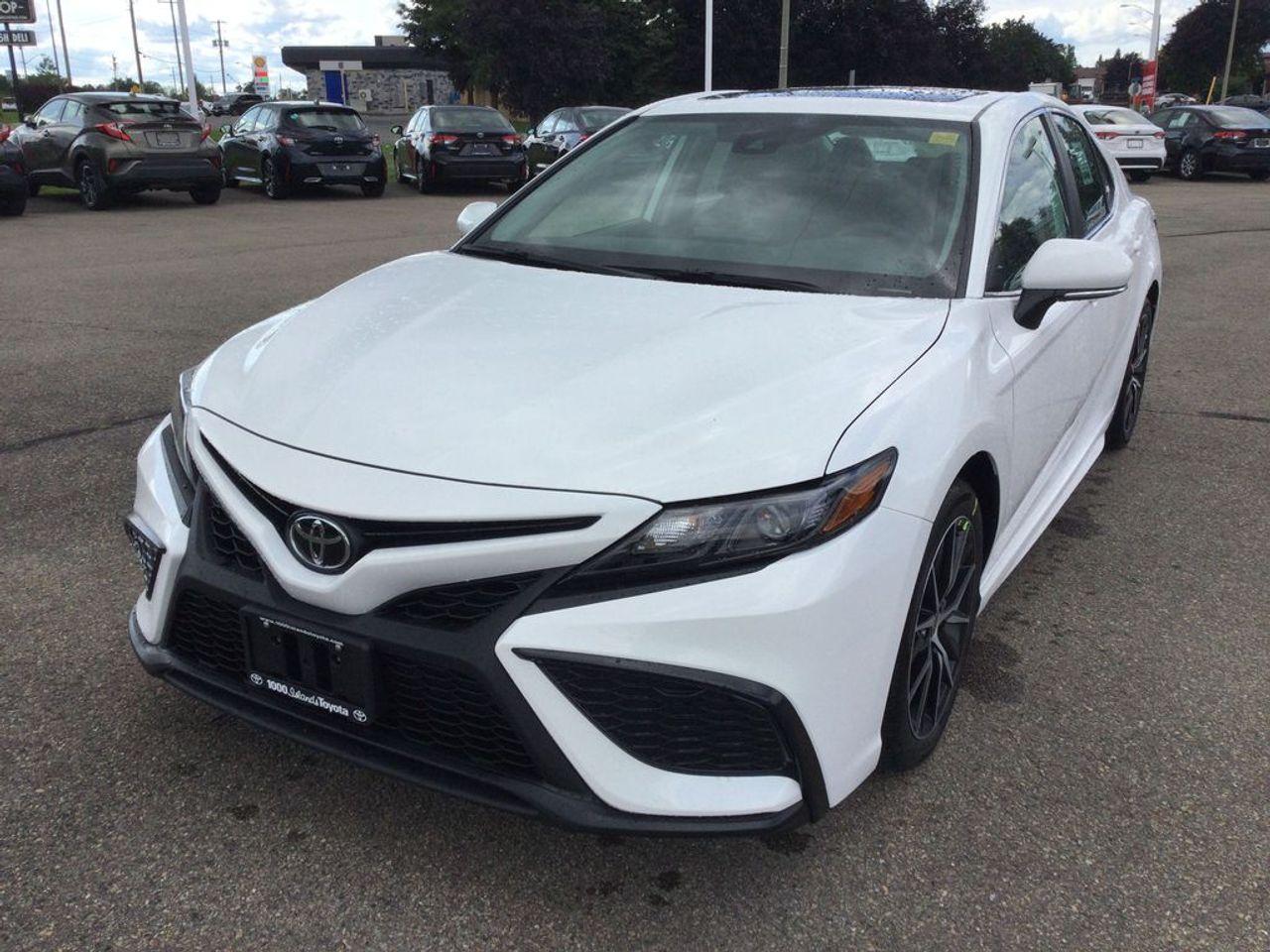 2021 Toyota Camry SE-1