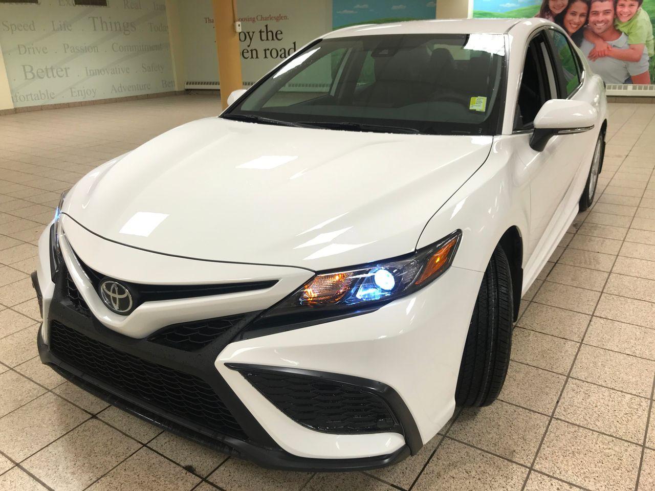 2021 Toyota Camry SE-1