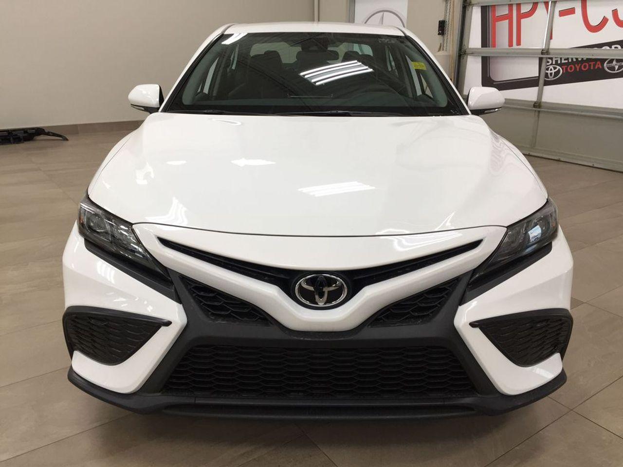 2021 Toyota Camry SE-1