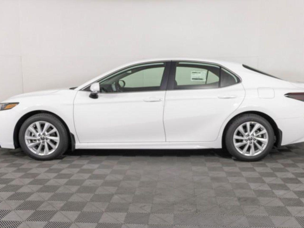 2021 Toyota Camry SE-3