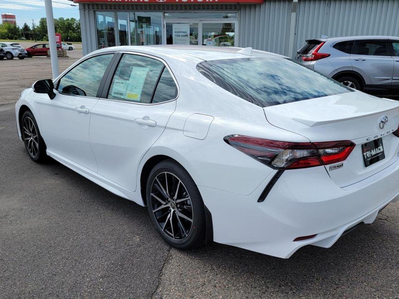 2021 Toyota Camry SE-2