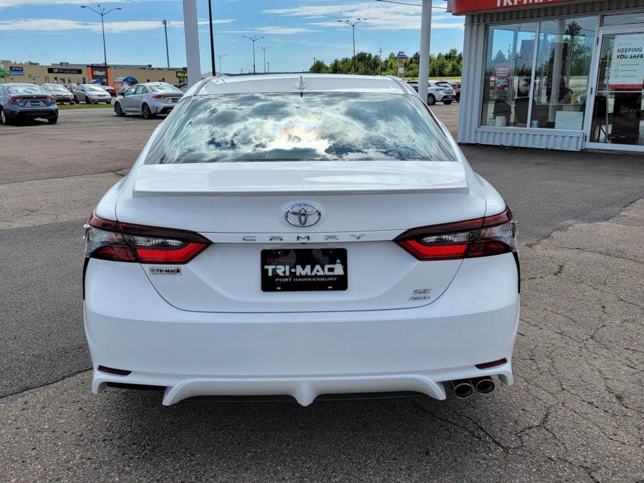 2021 Toyota Camry SE-3