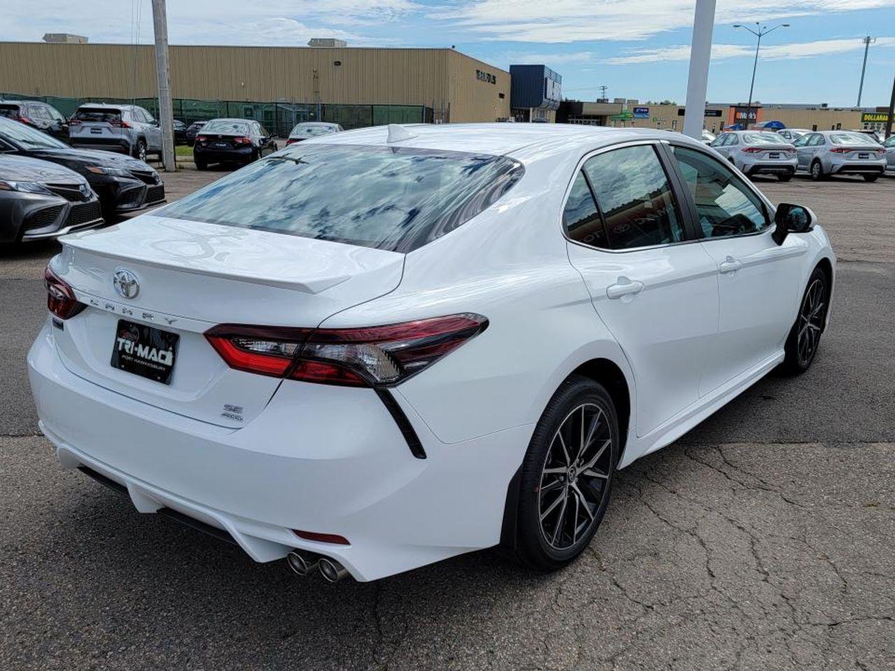2021 Toyota Camry SE-4