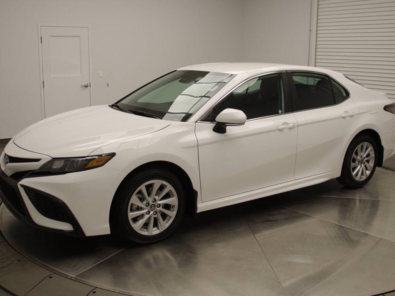 2021 Toyota Camry SE-3