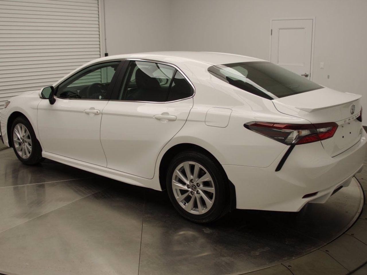 2021 Toyota Camry SE-4