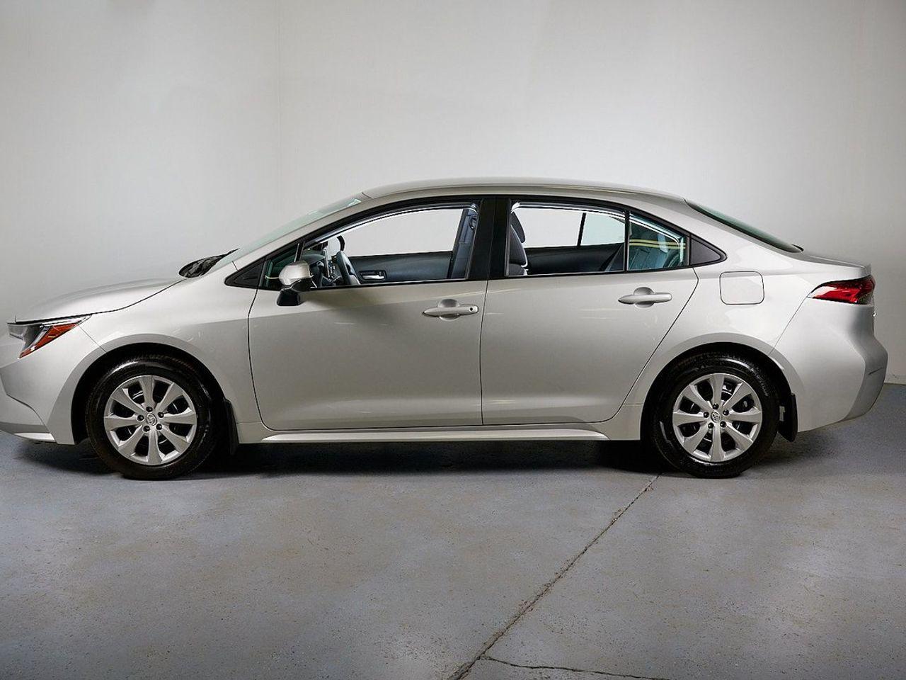 2021 Toyota Corolla LE-4