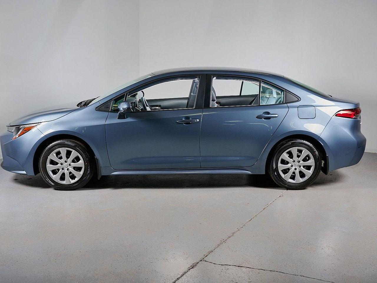 2021 Toyota Corolla LE-4