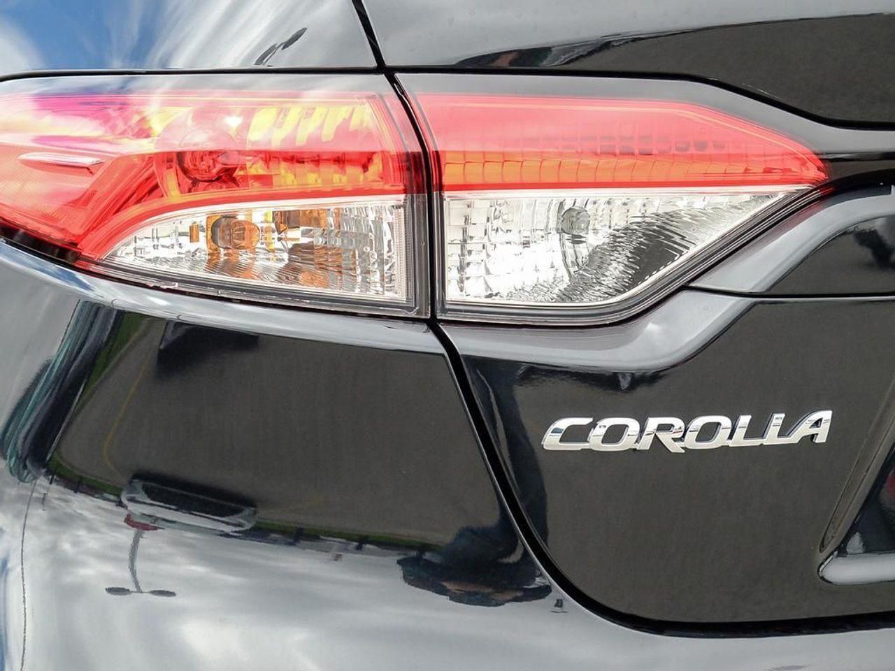 2021 Toyota Corolla LE-4