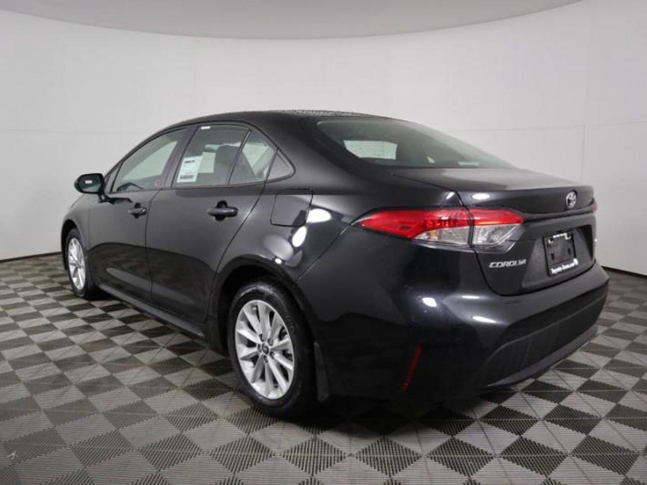 2021 Toyota Corolla LE-4