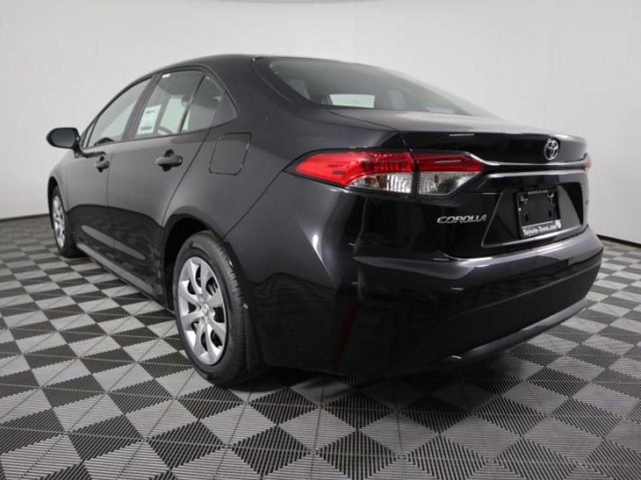 2021 Toyota Corolla LE-4