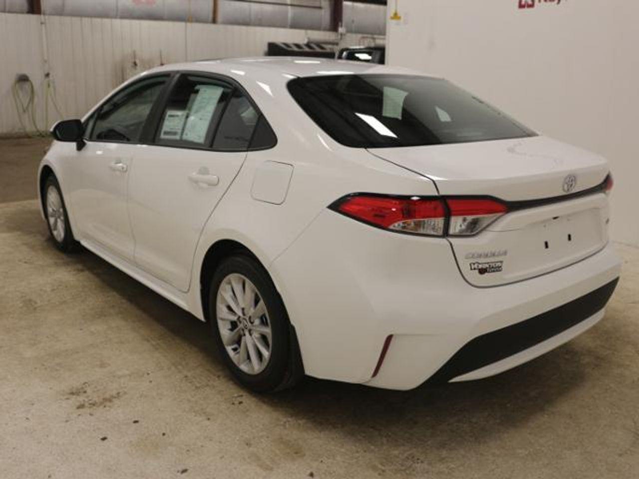 2021 Toyota Corolla LE-4