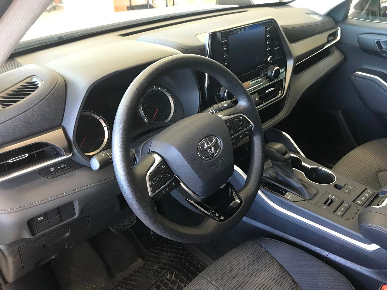 2021 Toyota Highlander LE-4