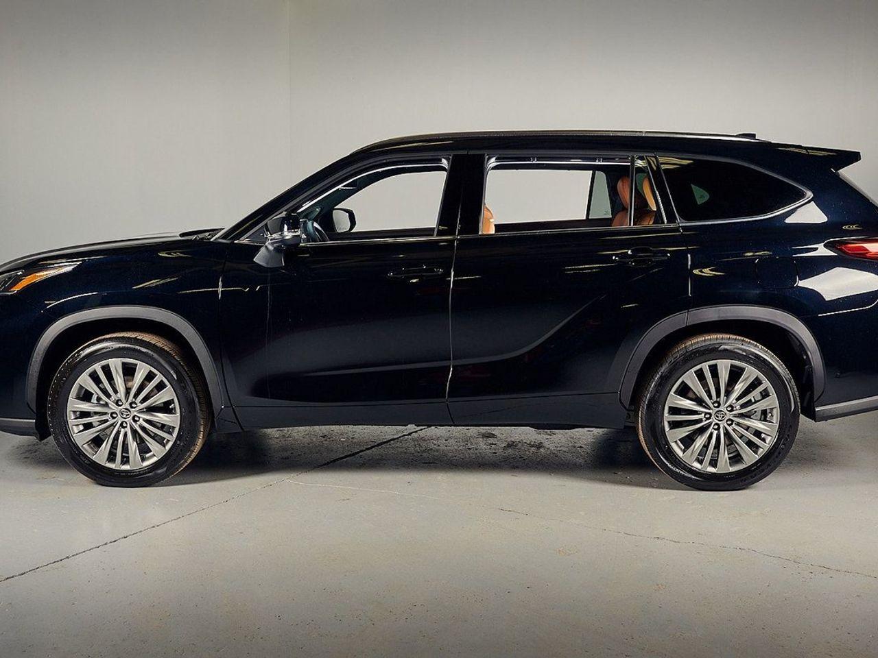 2021 Toyota Highlander Limited-4