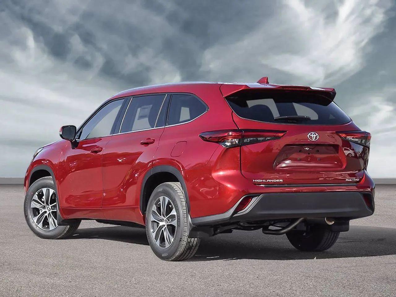 2021 Toyota Highlander XLE-3