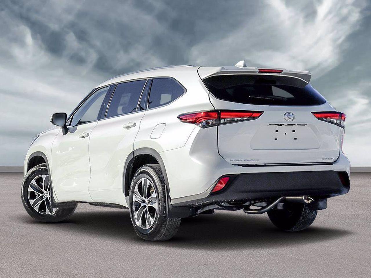 2021 Toyota Highlander XLE-3