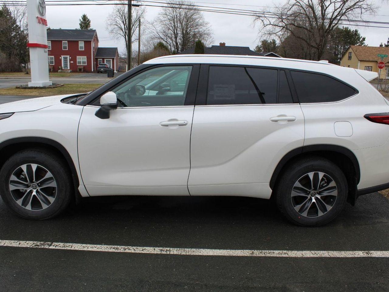 2021 Toyota Highlander XLE-4