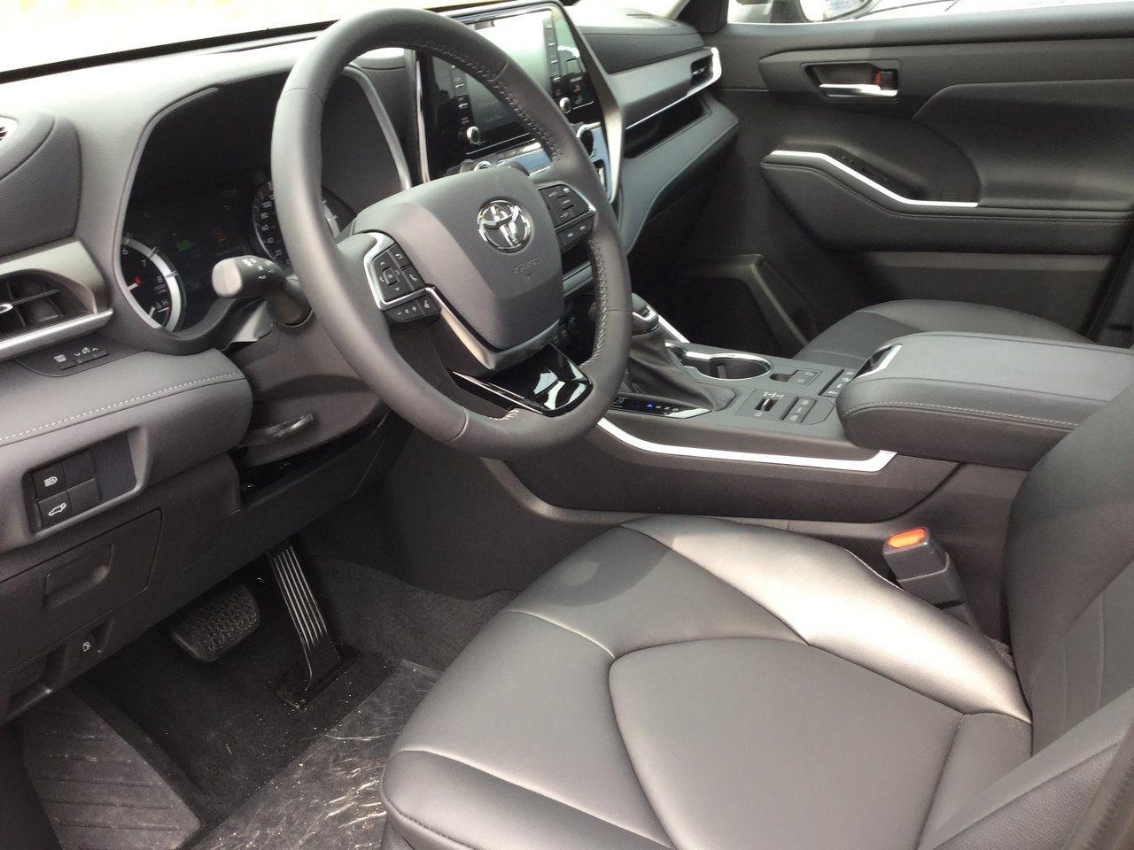 2021 Toyota Highlander XLE-4