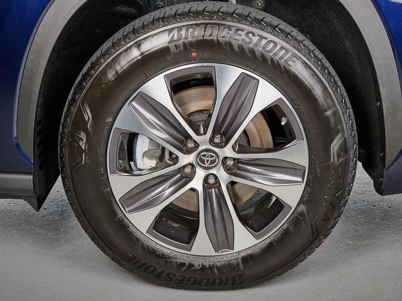 2021 Toyota Highlander XLE-3