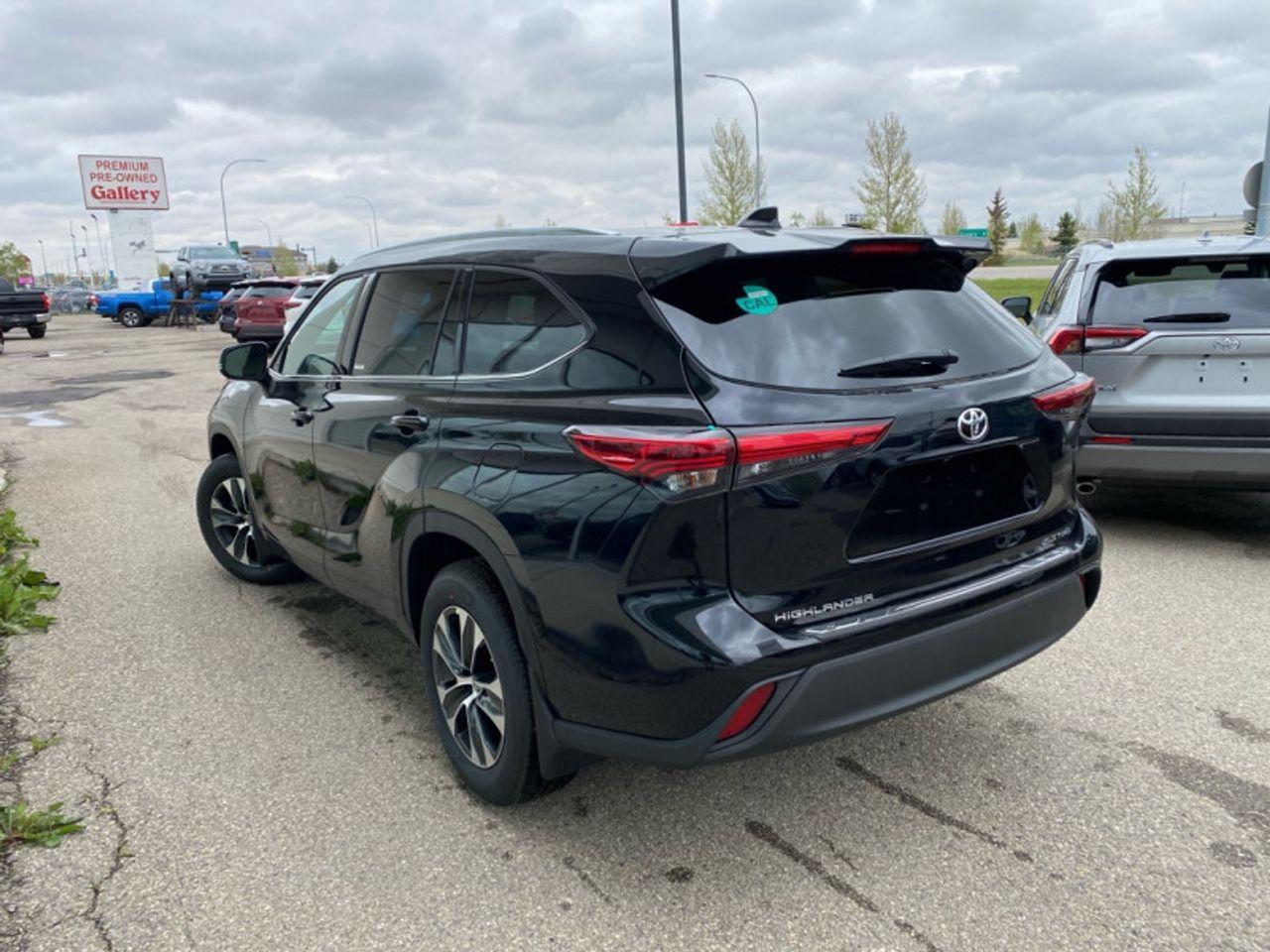 2021 Toyota Highlander XLE-3