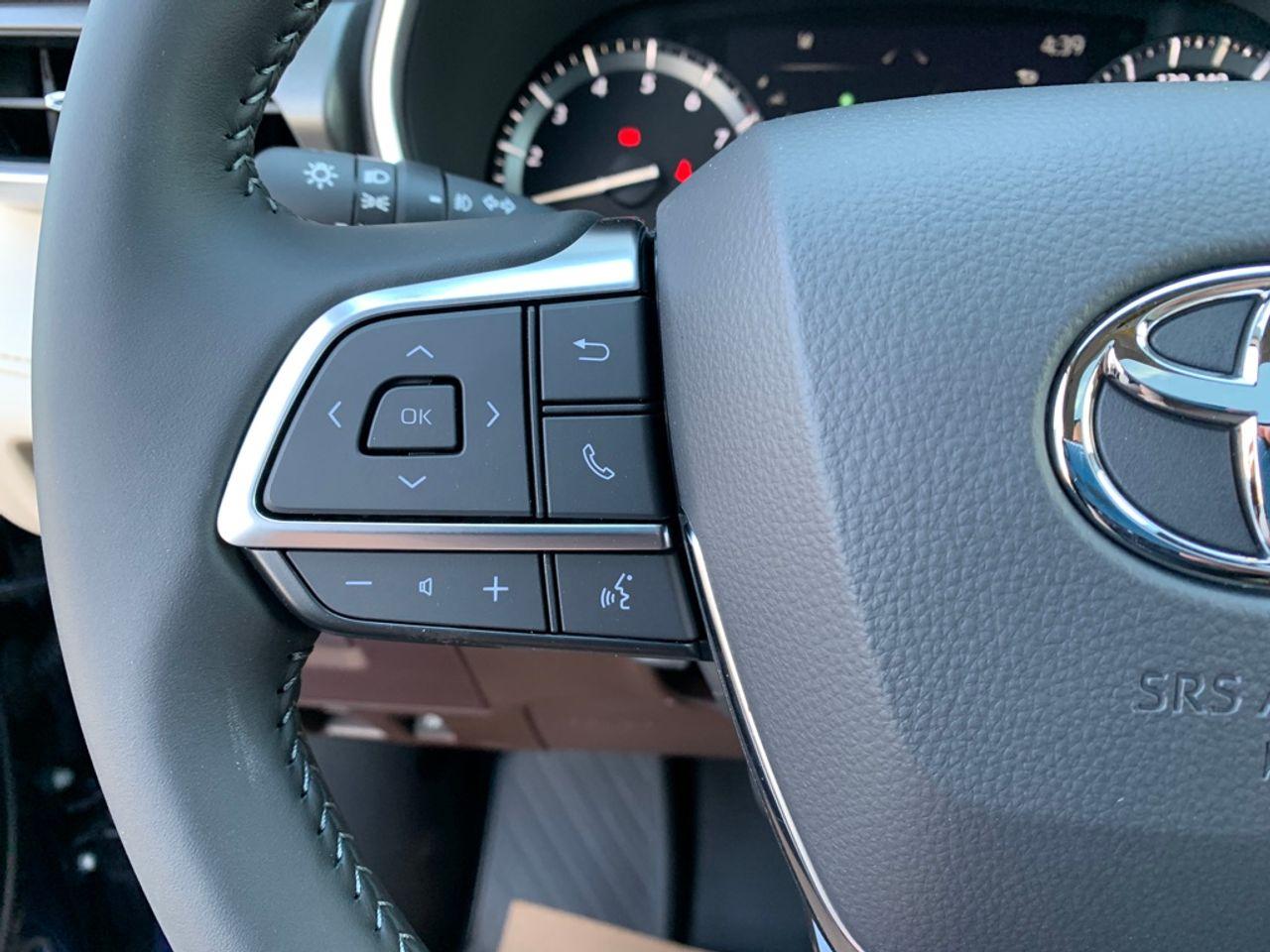 2021 Toyota Highlander XLE-4