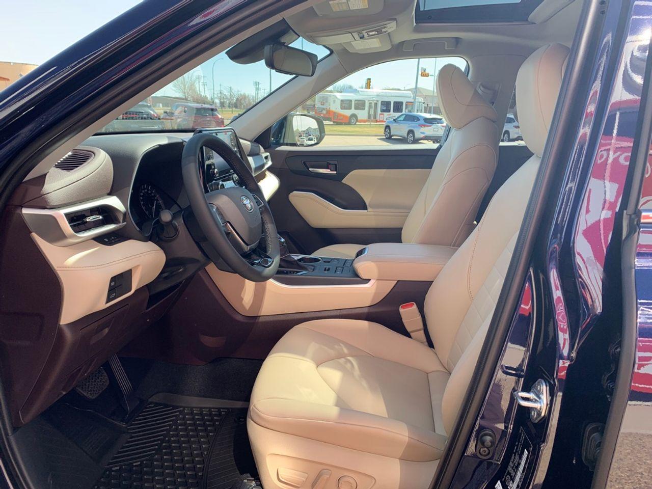 2021 Toyota Highlander XLE-3
