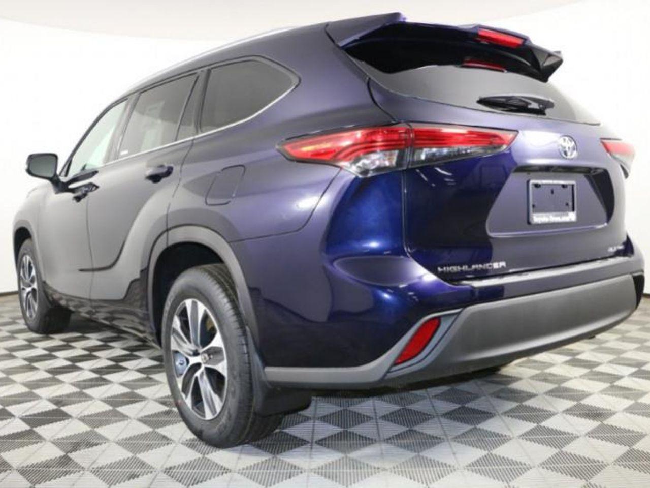 2021 Toyota Highlander XLE-4