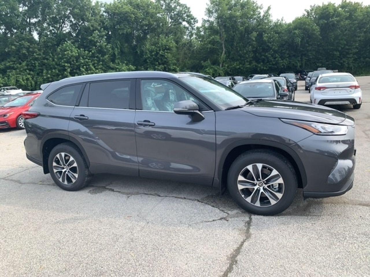 2021 Toyota Highlander XLE-4