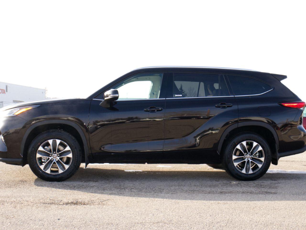 2021 Toyota Highlander XLE-3