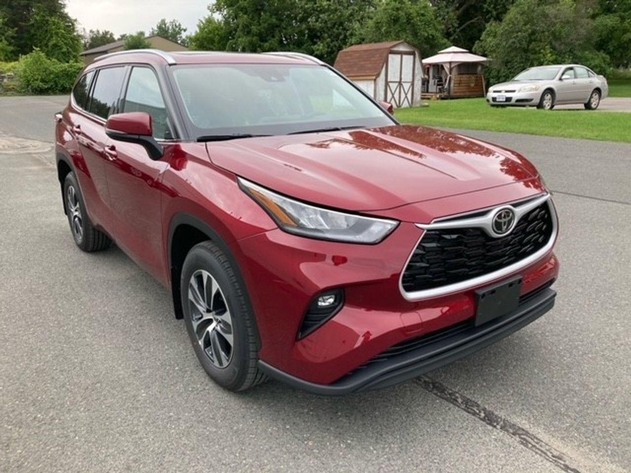 2021 Toyota Highlander XLE-2