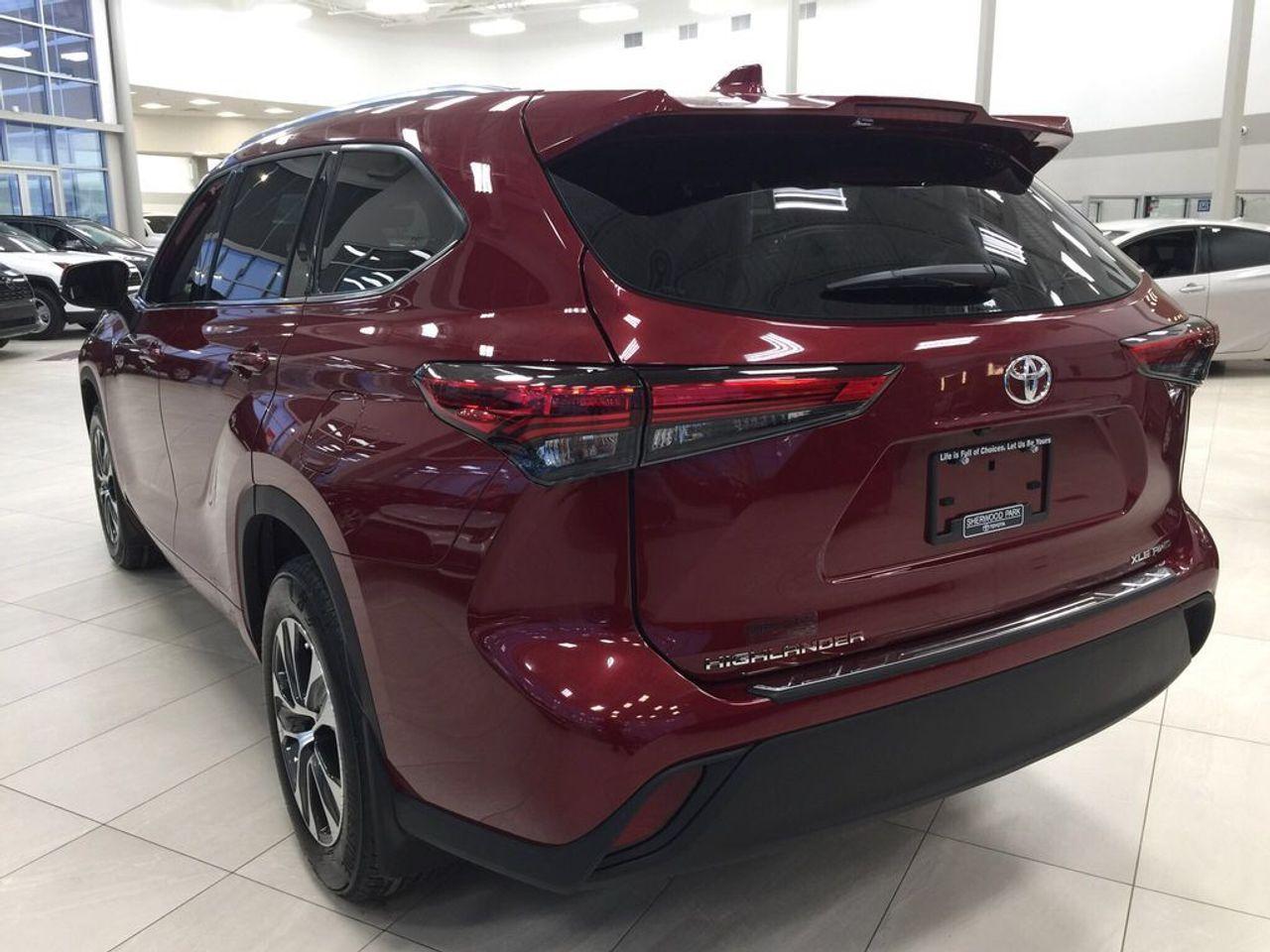 2021 Toyota Highlander XLE-4