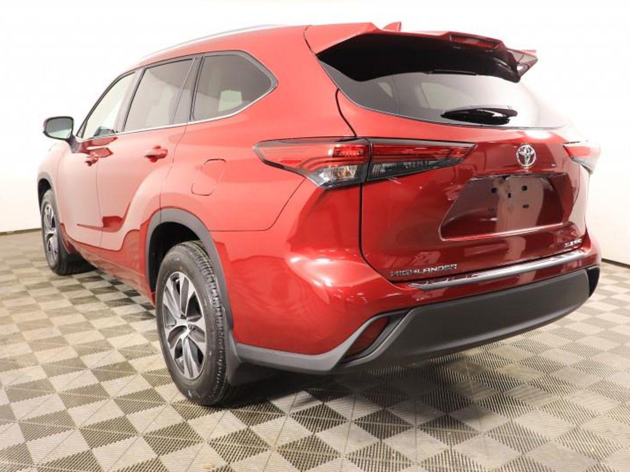 2021 Toyota Highlander XLE-4