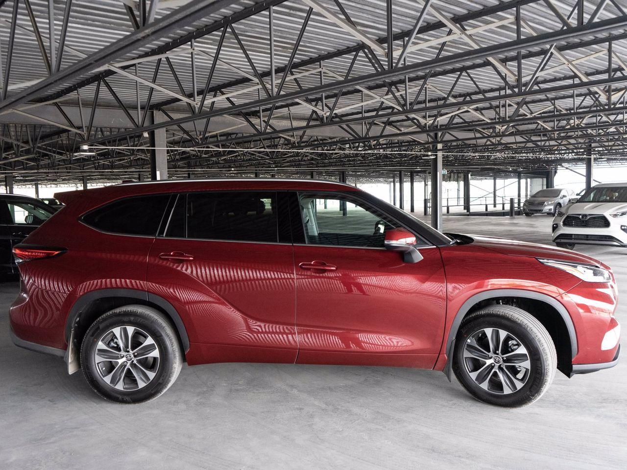 2021 Toyota Highlander XLE-4
