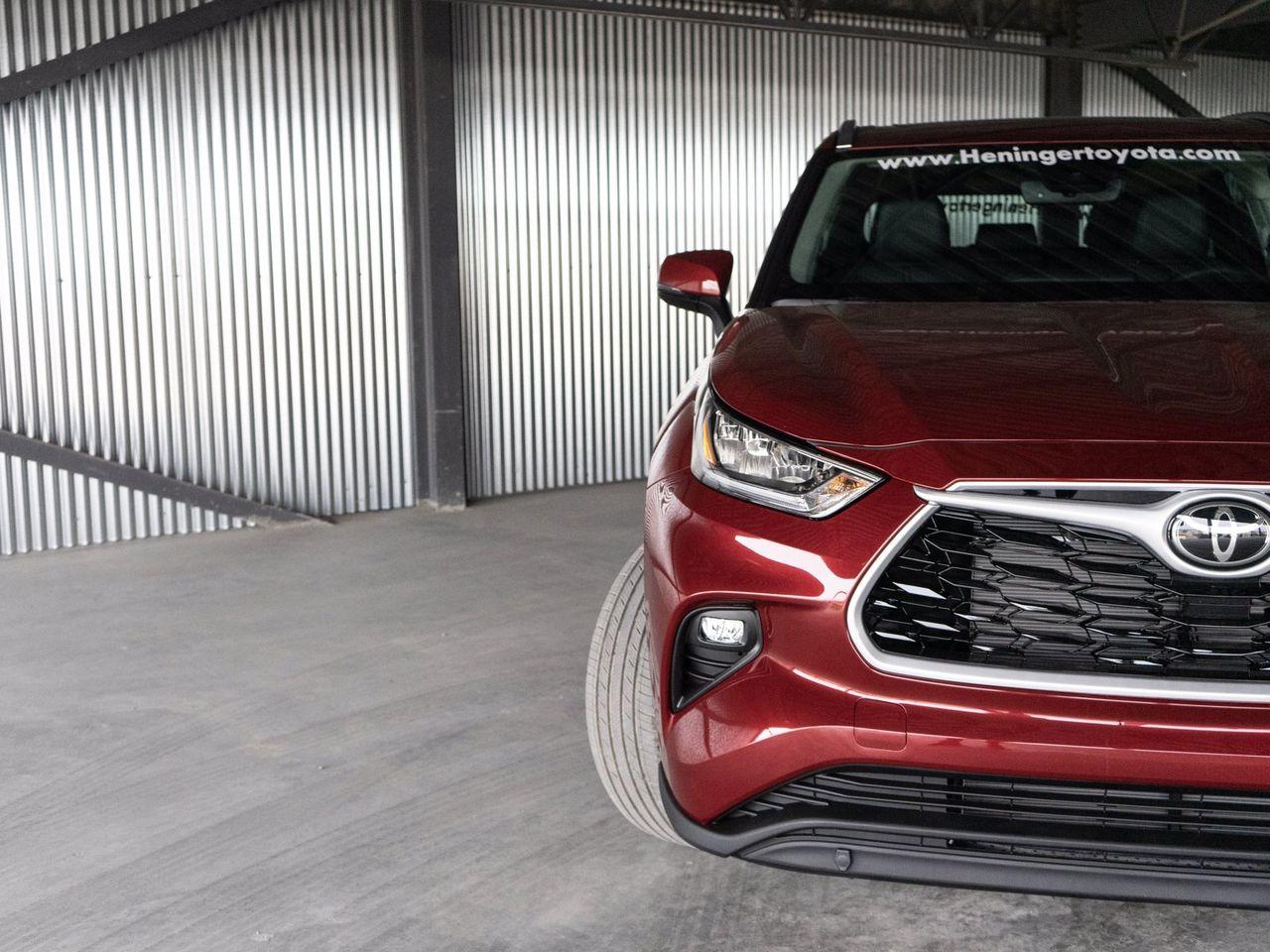 2021 Toyota Highlander XLE-2