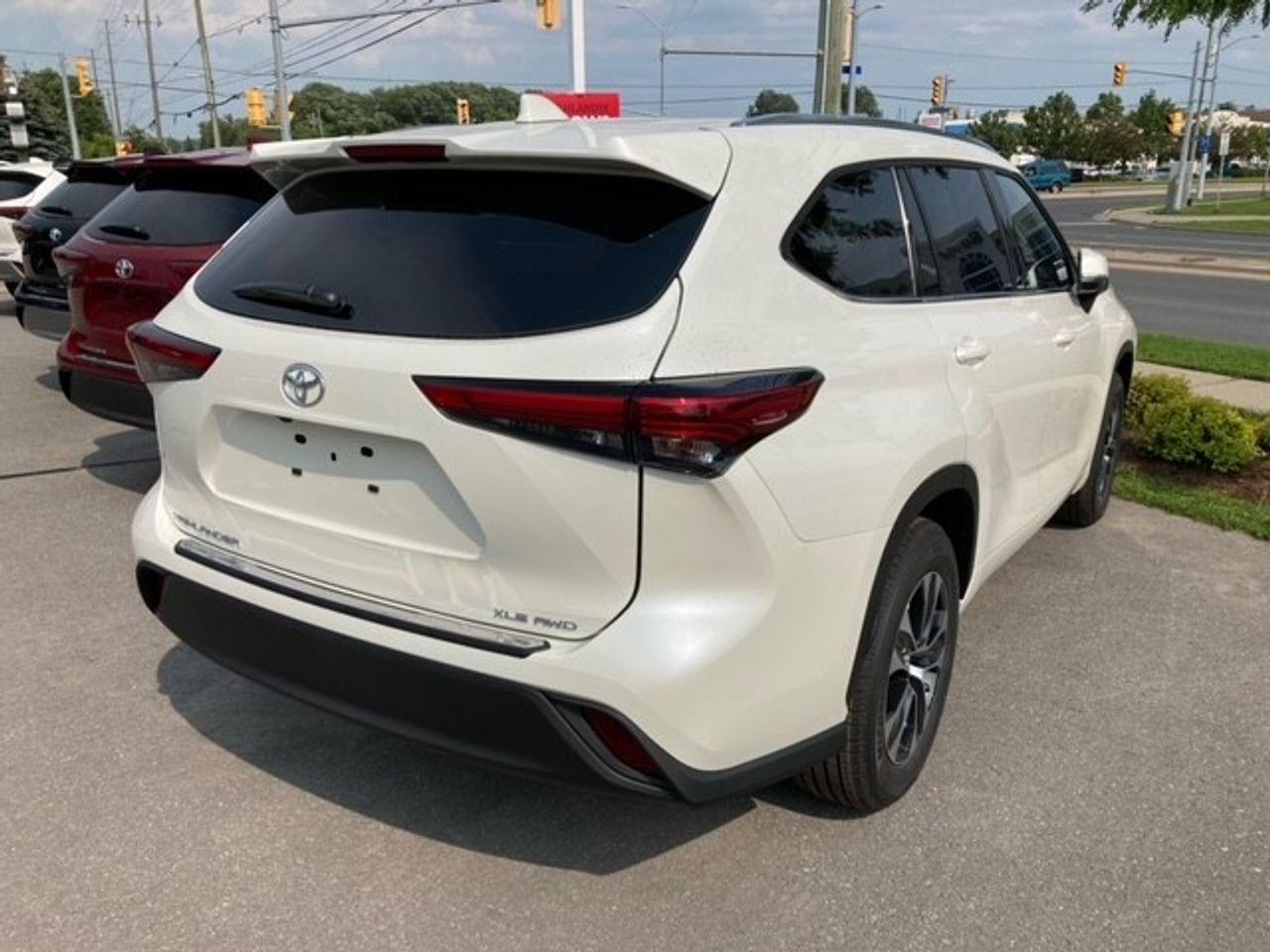 2021 Toyota Highlander XLE-3