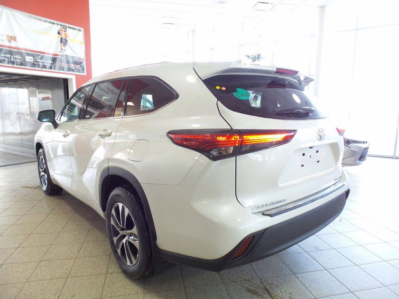 2021 Toyota Highlander XLE-3